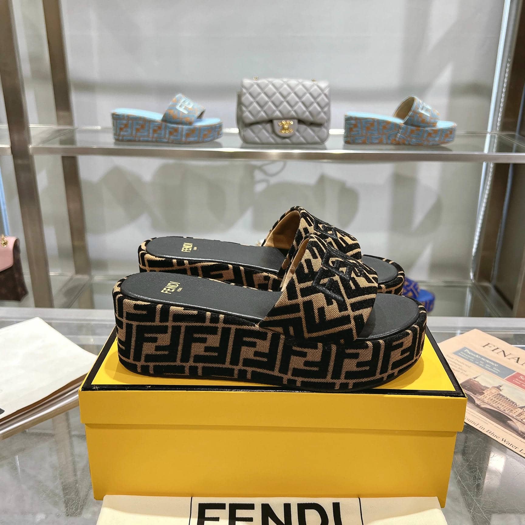 Fendi Slipper-32